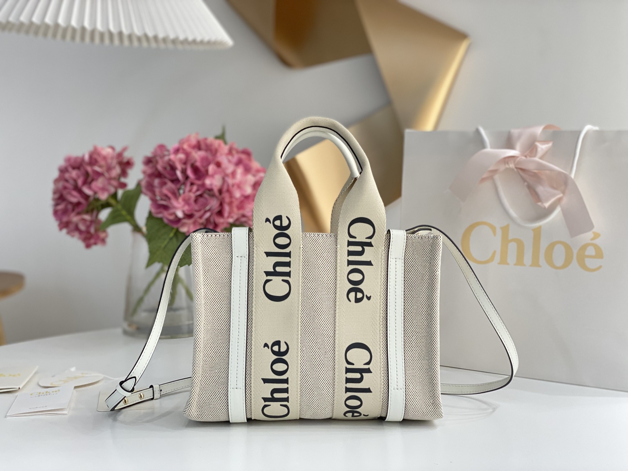 Chloe Small Woody Tote Bag In Linen